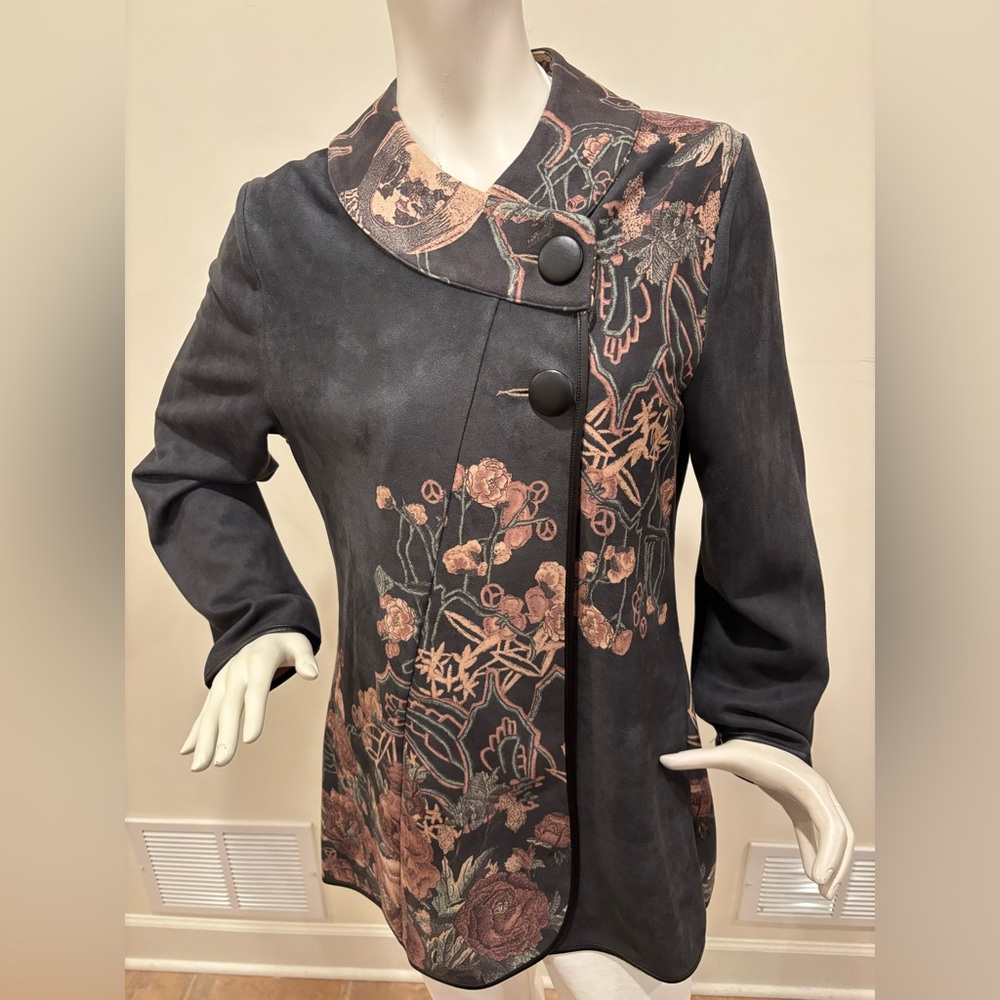 Radzoli Floral Asymmetrical Grey & Pastel Embroidery Detail Button-Up Tunic, L - Picture 2 of 13